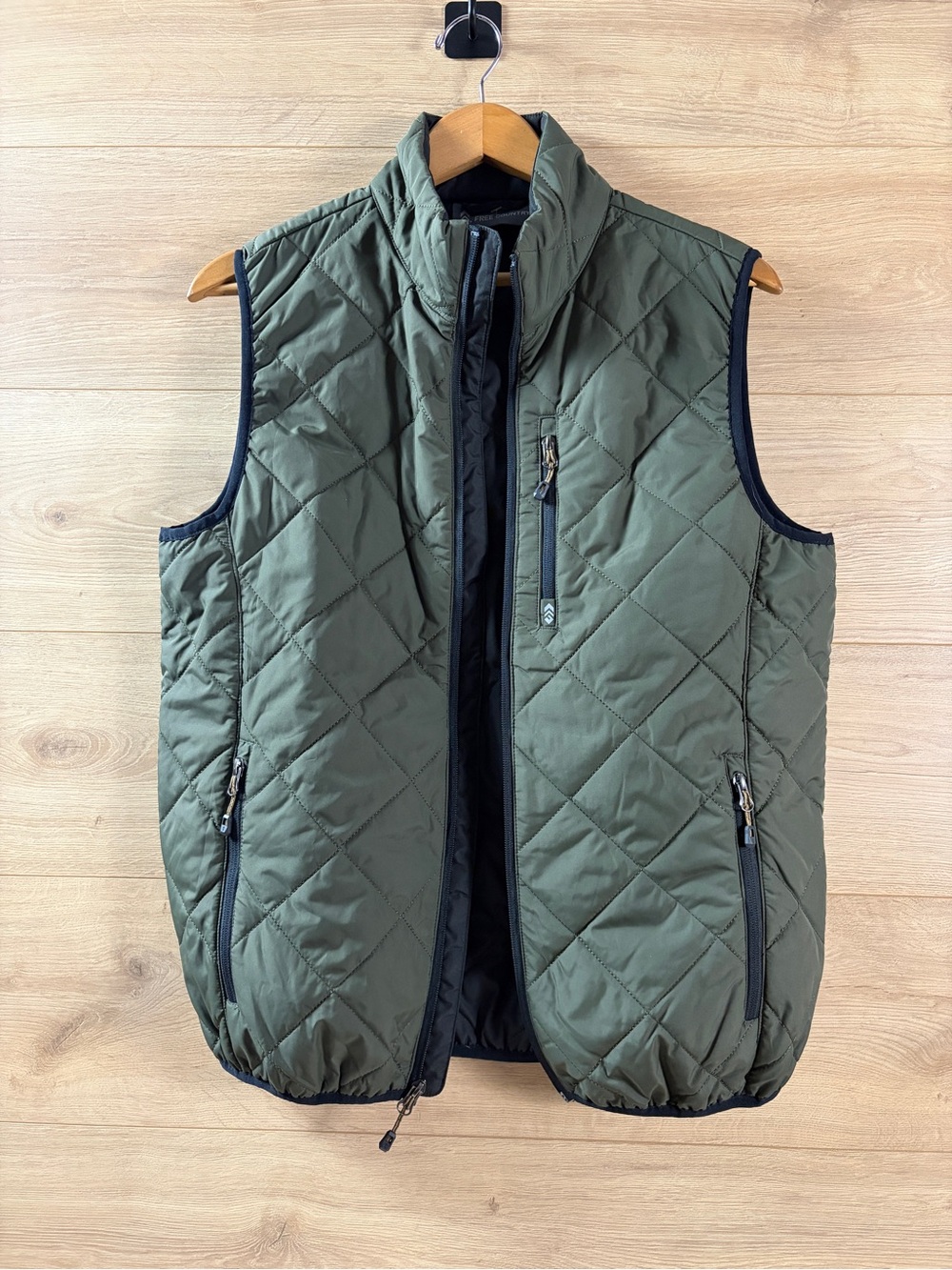 Free Country Men's Trail Creek Quilted Puffer Vest Dark Olive Green Small
